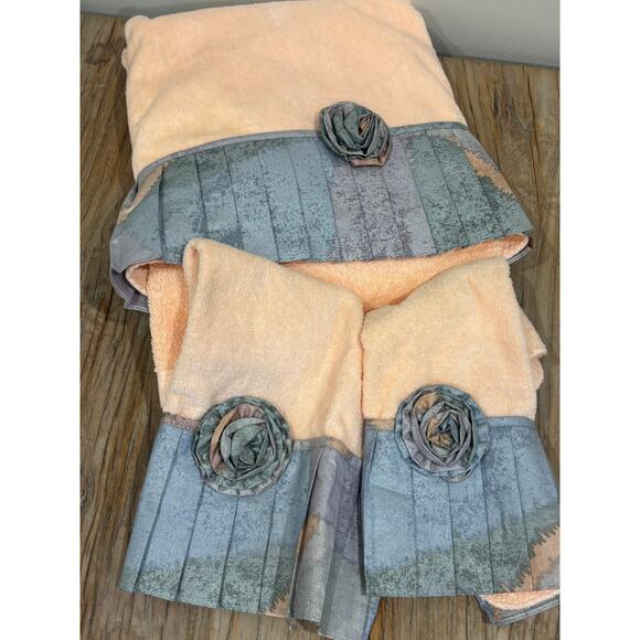 The Avanti 3 Piece Towel Set Vintage - Picture 1 of 5